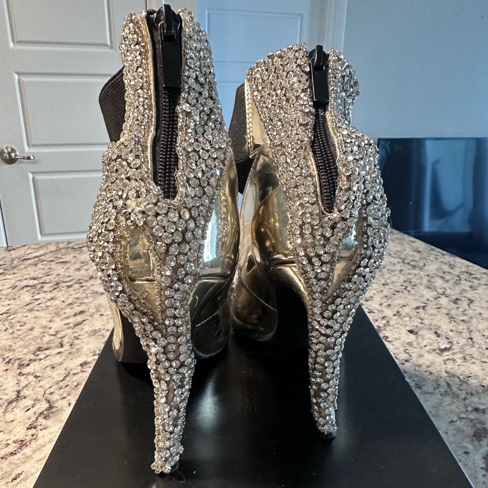 Ankle strap Gold Pumps with Rhinestones